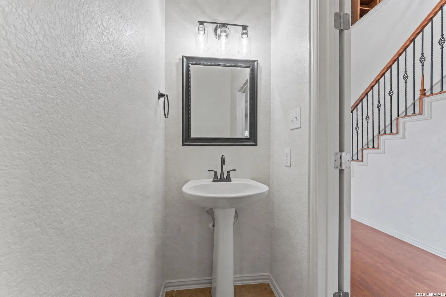 1446 Sparrow Song San Antonio TX 78260