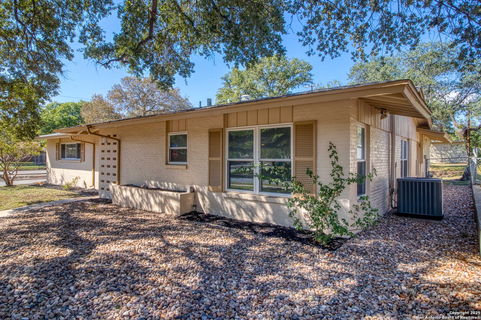247 Montfort San Antonio TX 78216