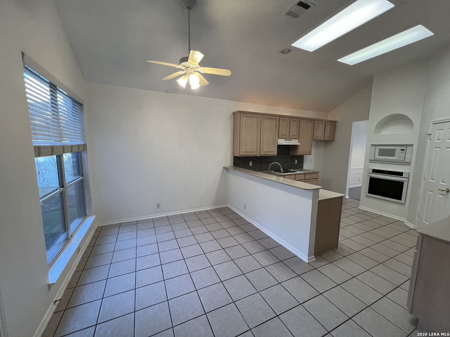 30 Amber Forest Hollywood Park TX 78232