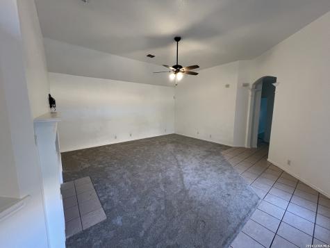 30 Amber Forest Hollywood Park TX 78232