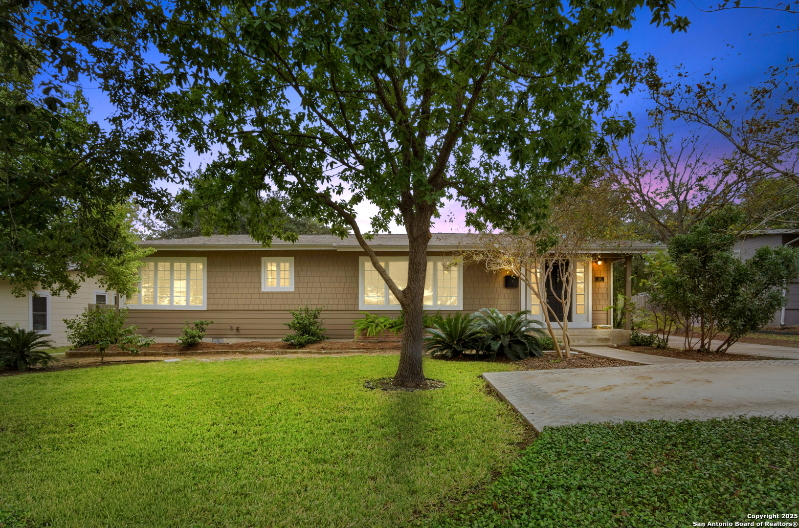 112 Lyman Terrell Hills TX 78209