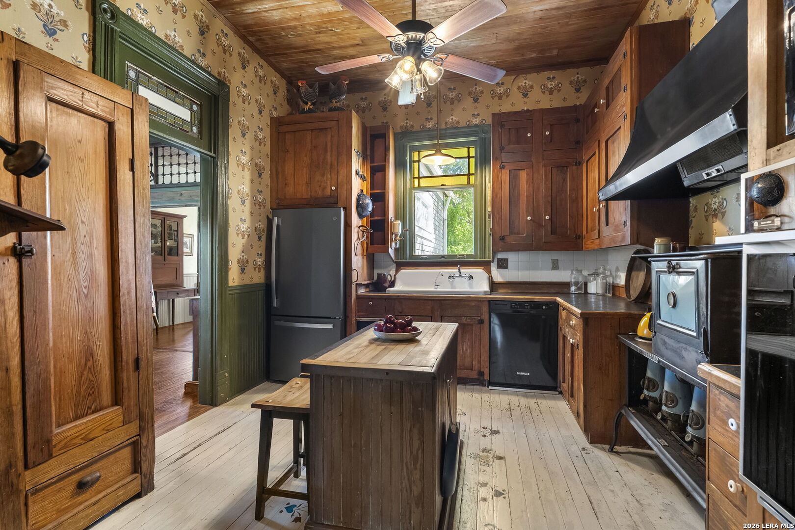 112 N. River Bend Road Comfort TX 78013