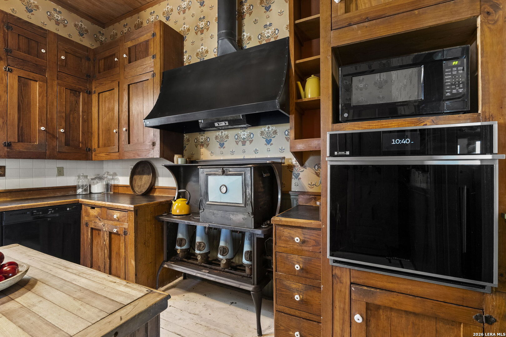 112 N. River Bend Road Comfort TX 78013