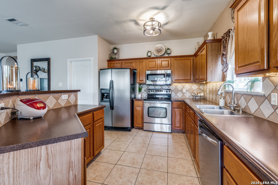 141 Falcon Crossing Cibolo TX 78108