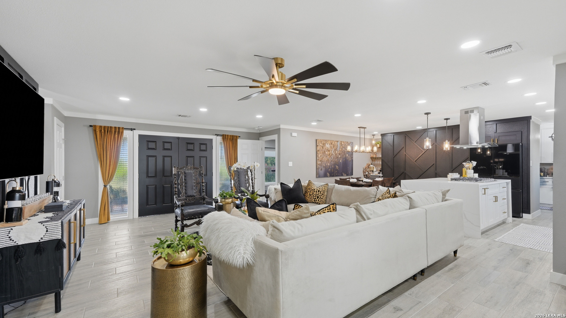 125 Rilla Vista San Antonio TX 78216