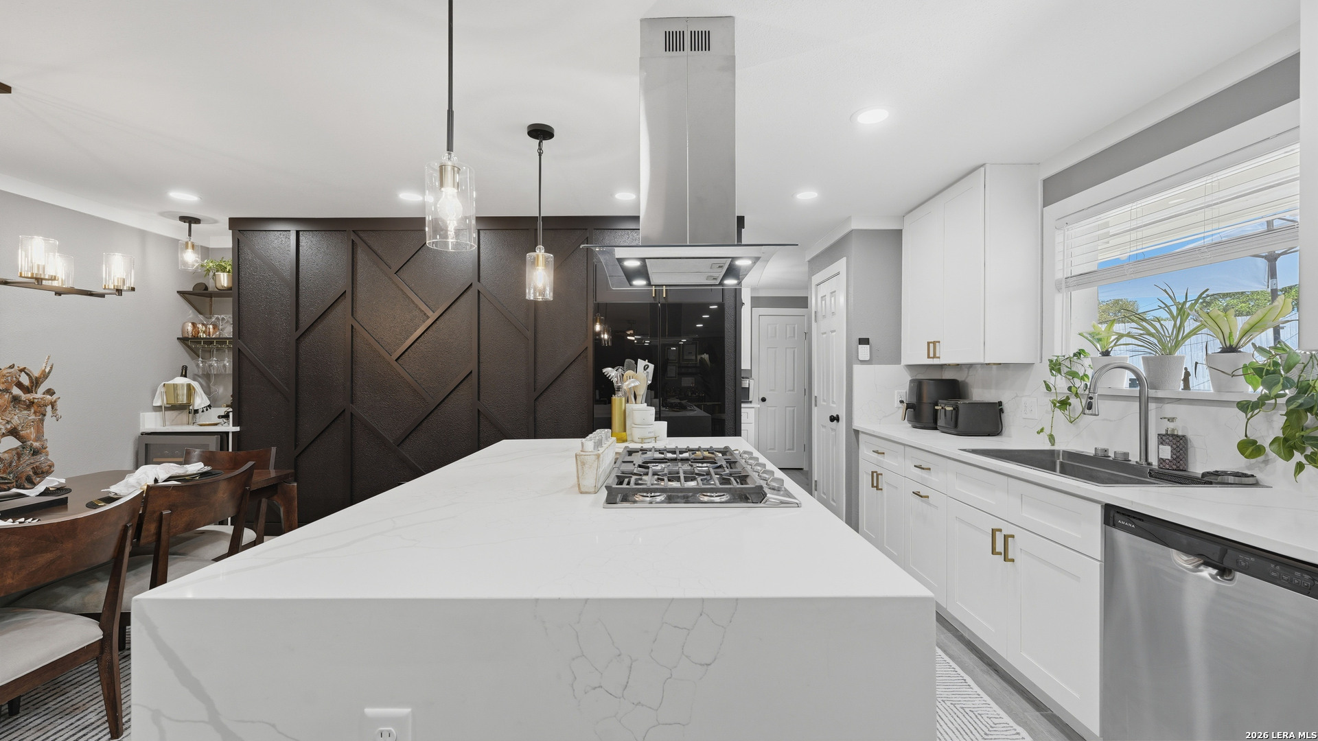 125 Rilla Vista San Antonio TX 78216