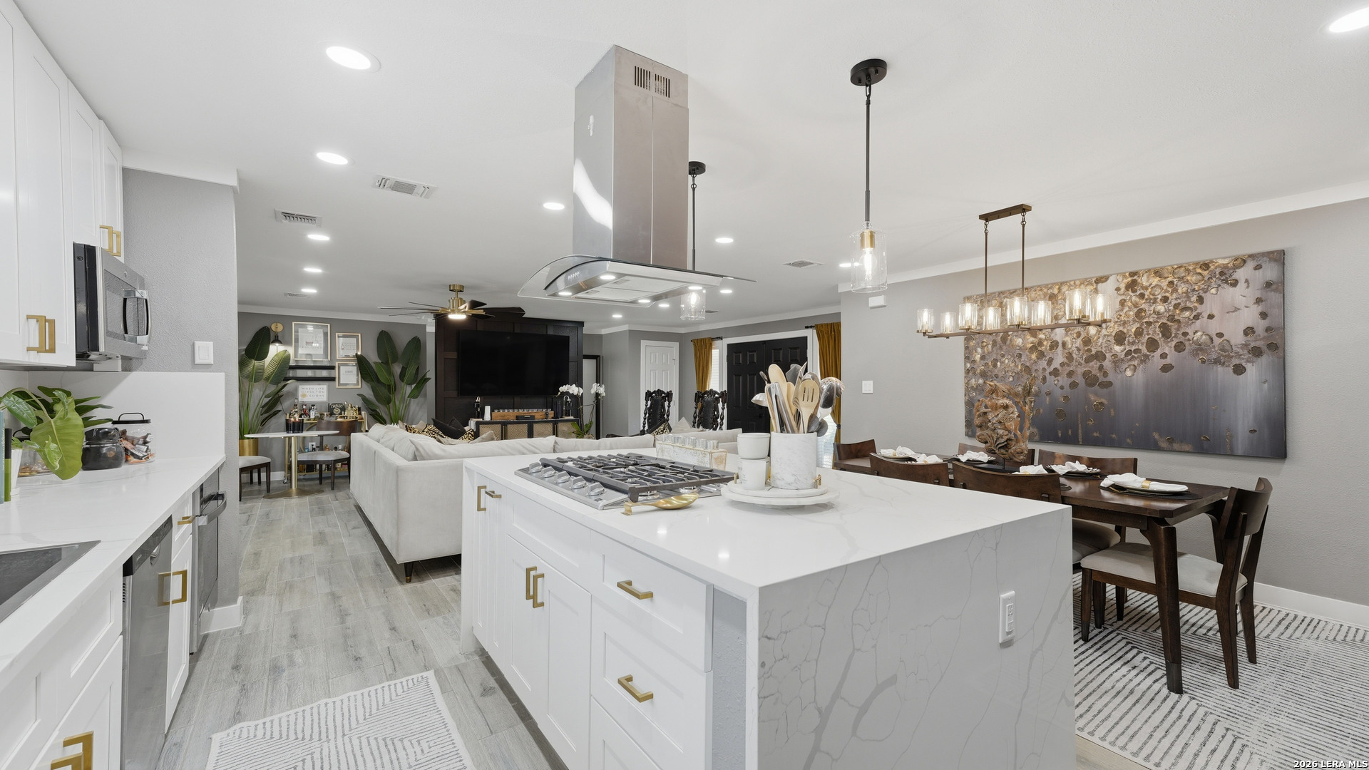 125 Rilla Vista San Antonio TX 78216