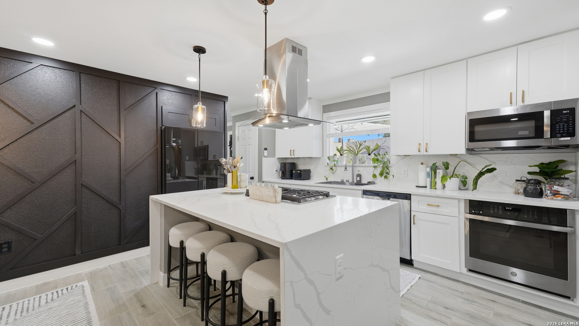 125 Rilla Vista San Antonio TX 78216