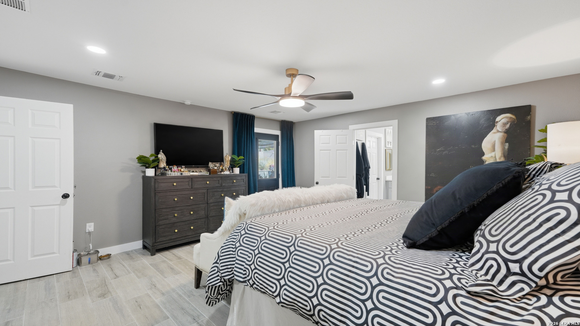 125 Rilla Vista San Antonio TX 78216