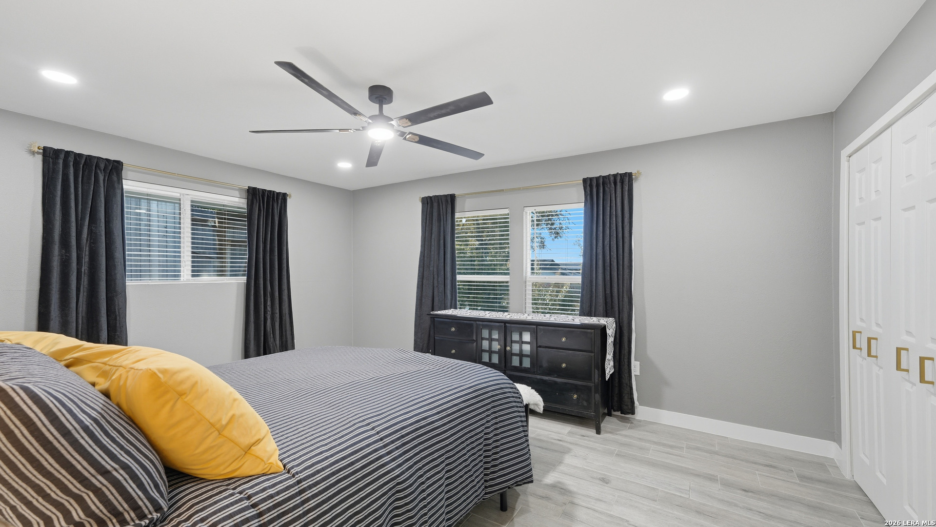 125 Rilla Vista San Antonio TX 78216