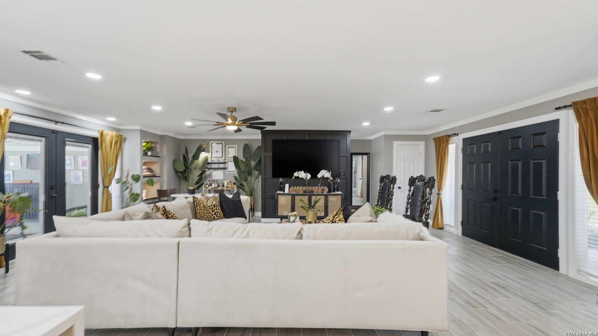 125 Rilla Vista San Antonio TX 78216
