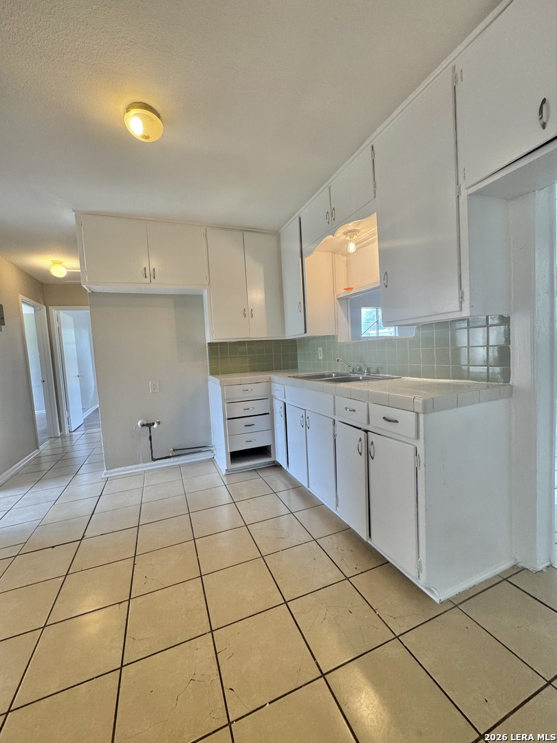1923 Valencia San Antonio TX 78237