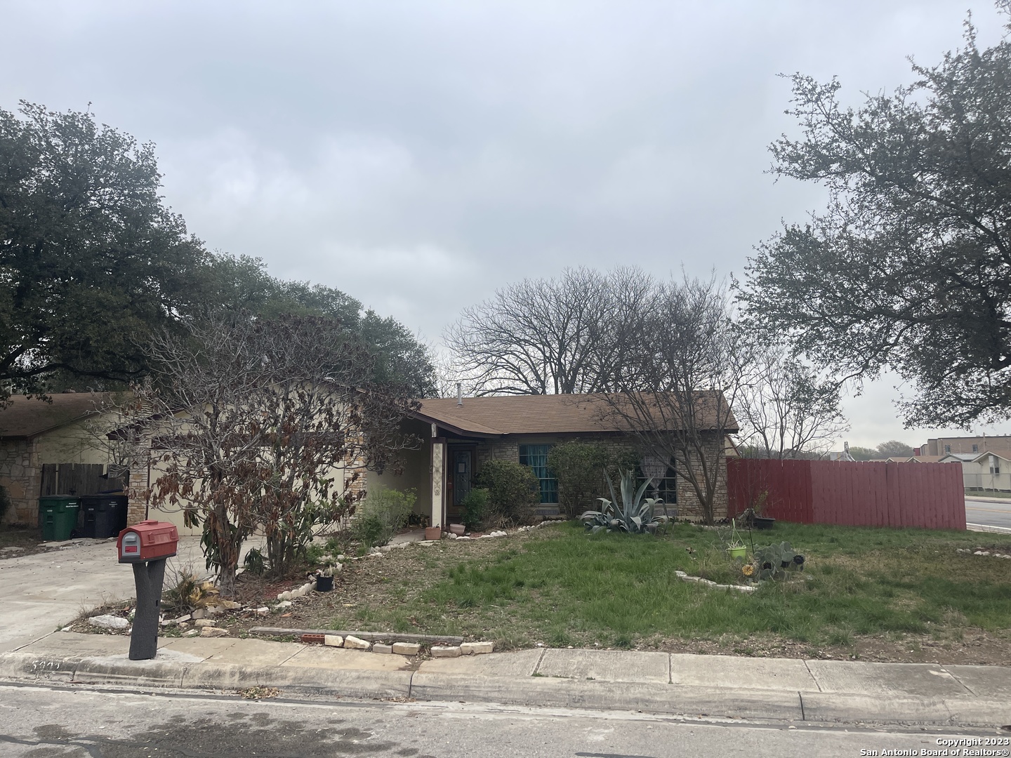5902 Cliff Rock Drive San Antonio TX 78250