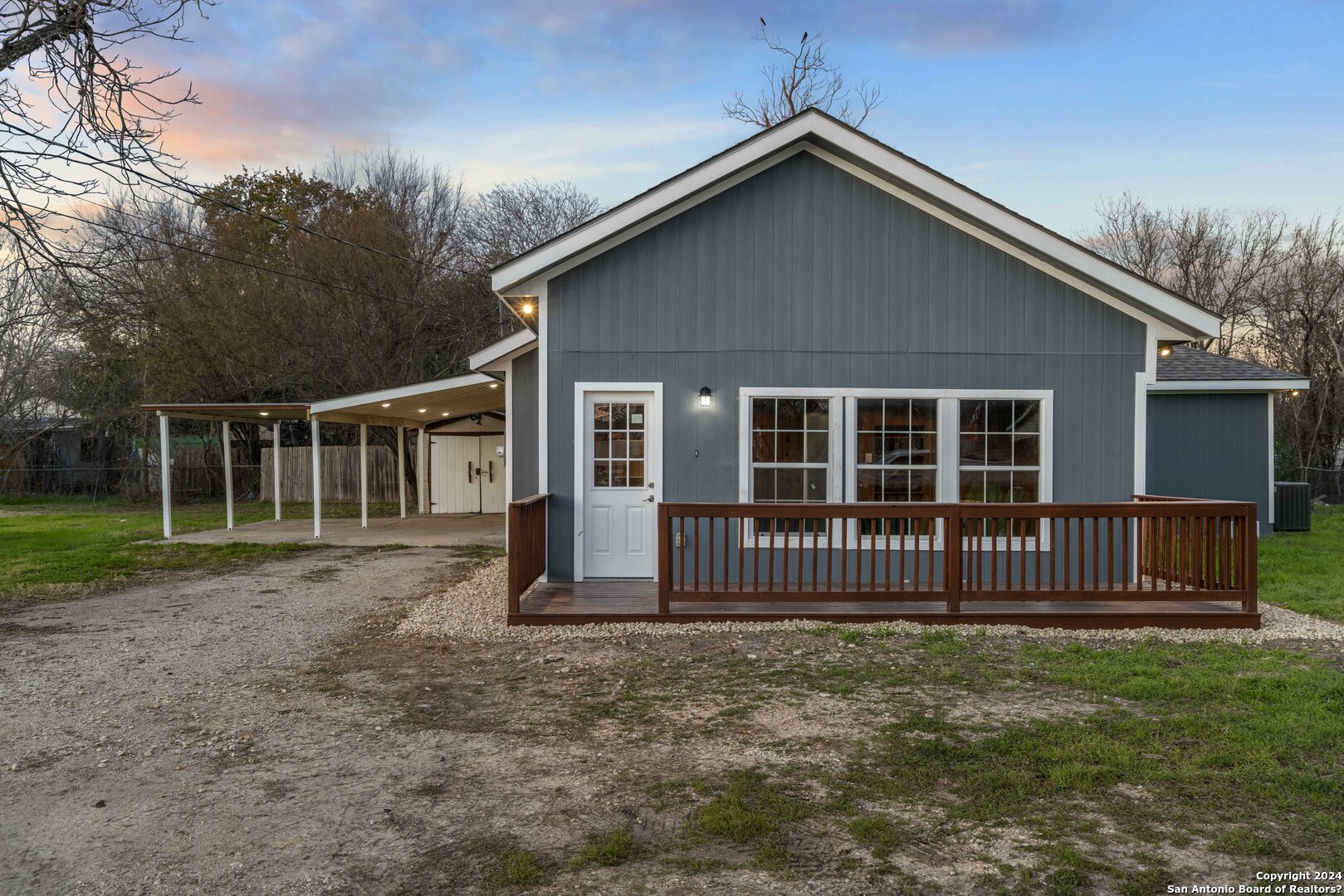 319 W Vestal Place San Antonio TX 78221