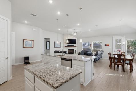106 Branson Falls Boerne TX 78006