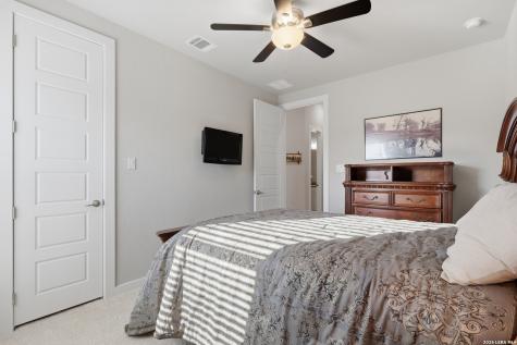 106 Branson Falls Boerne TX 78006