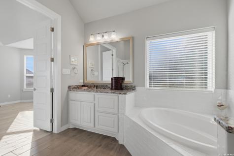 106 Branson Falls Boerne TX 78006
