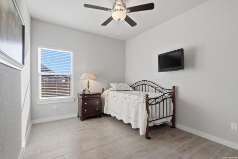 106 Branson Falls Boerne TX 78006