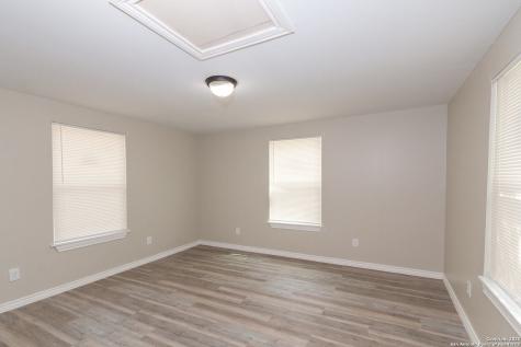 8579 Whartons Dock Bandera TX 78003