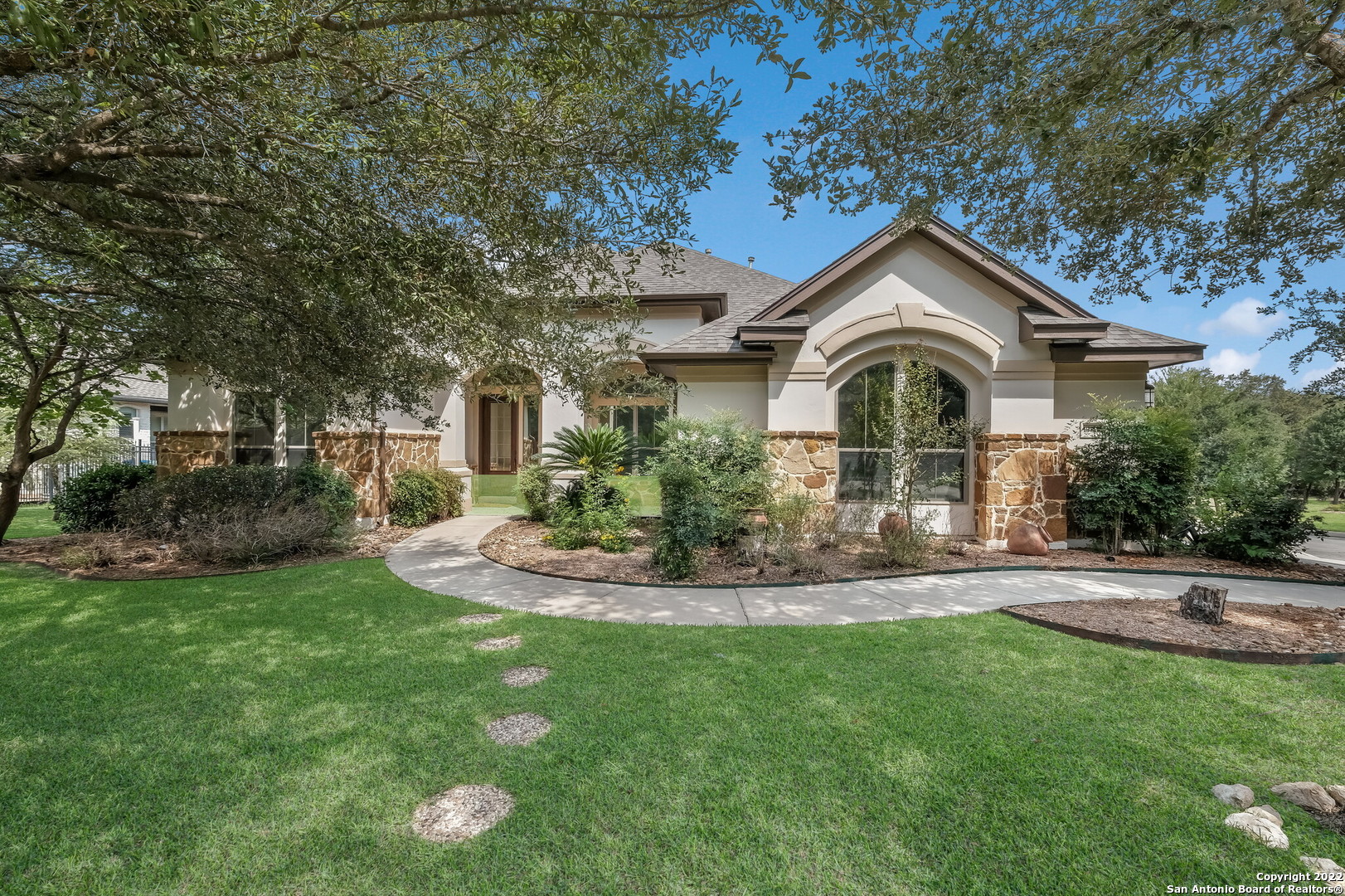 13802 French Oaks Helotes TX 78023