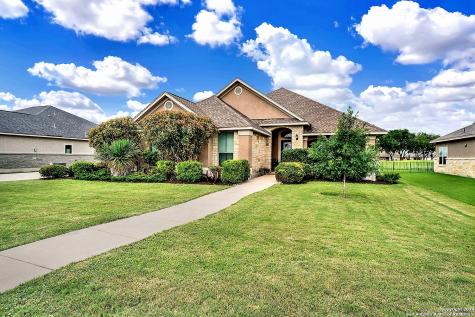 113 Fairway Drive Floresville TX 78114