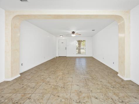8964 Scarlet Creek Universal City TX 78148