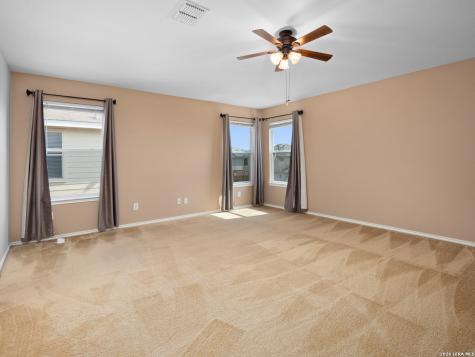 8964 Scarlet Creek Universal City TX 78148