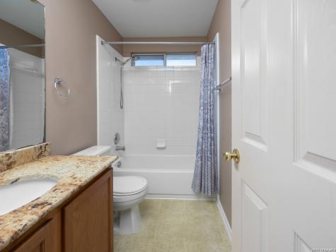 8964 Scarlet Creek Universal City TX 78148