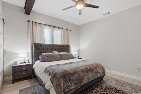327 W Baylor Street San Antonio TX 78204