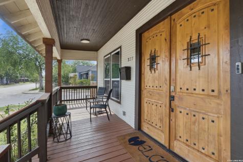 327 W Baylor Street San Antonio TX 78204