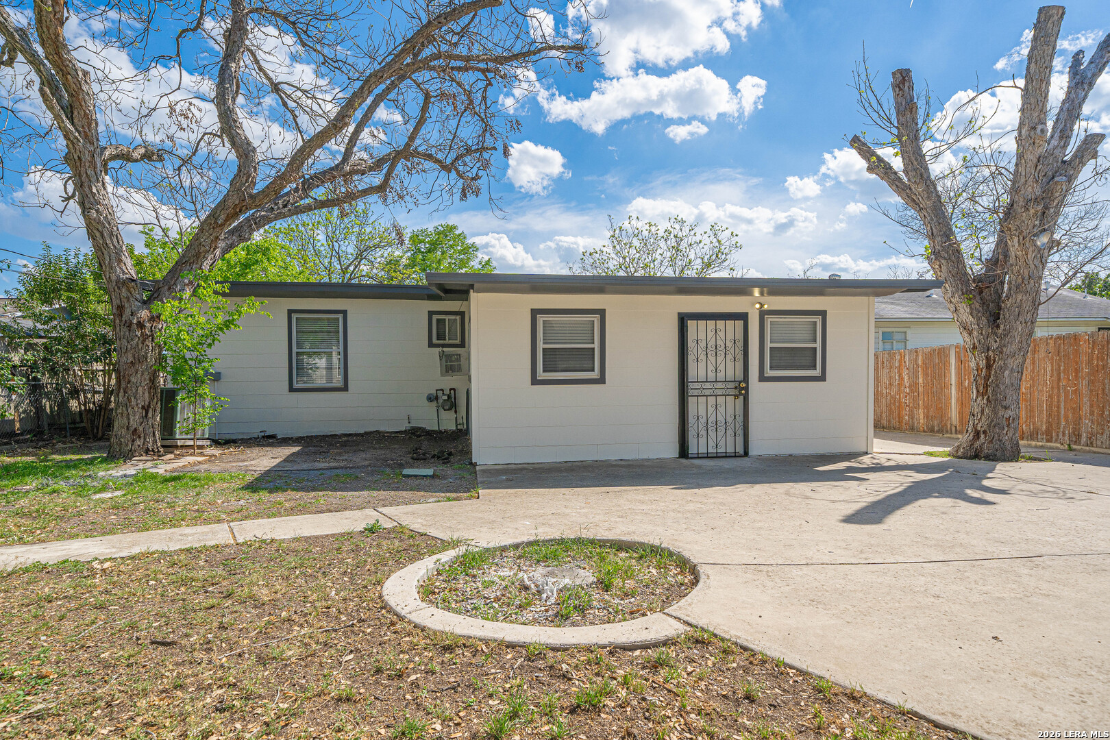 723 Glamis San Antonio TX 78223