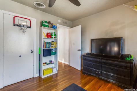 302 Sullivan Drive San Antonio TX 78213