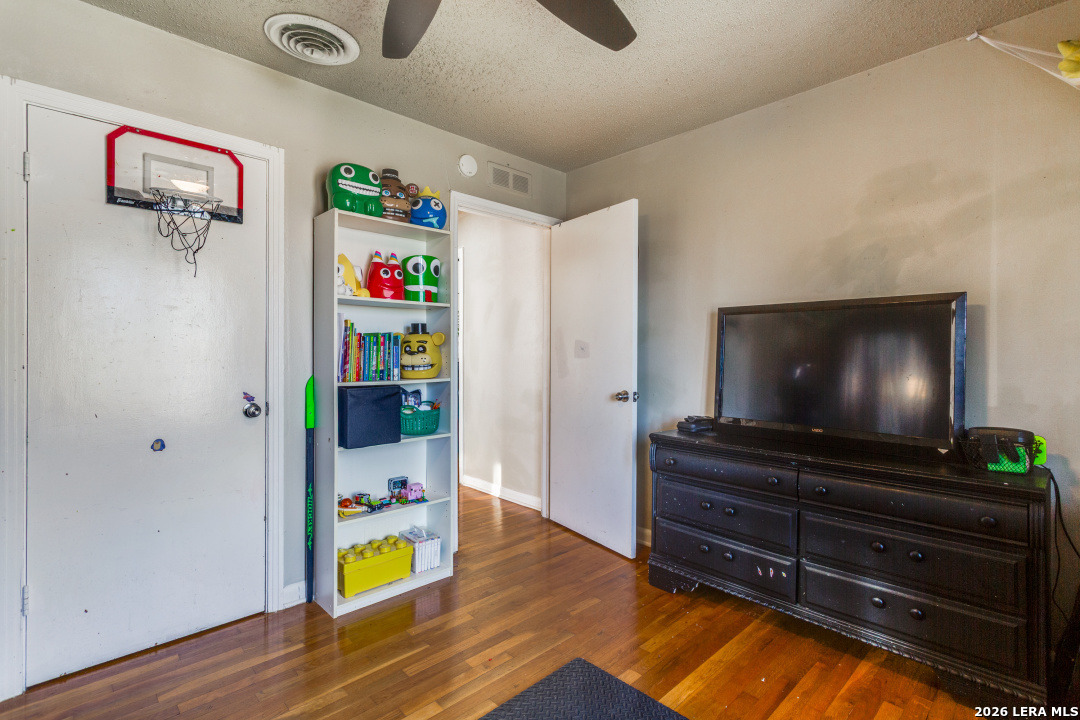 302 Sullivan Drive San Antonio TX 78213