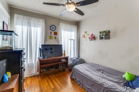302 Sullivan Drive San Antonio TX 78213