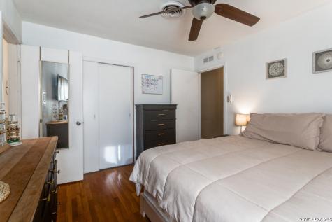302 Sullivan Drive San Antonio TX 78213