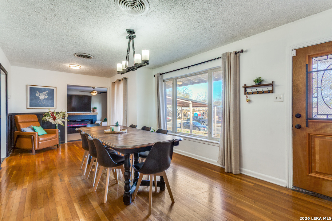 302 Sullivan Drive San Antonio TX 78213