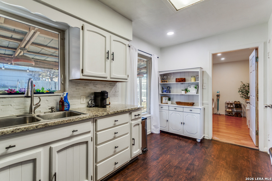 302 Sullivan Drive San Antonio TX 78213