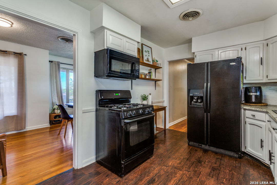 302 Sullivan Drive San Antonio TX 78213