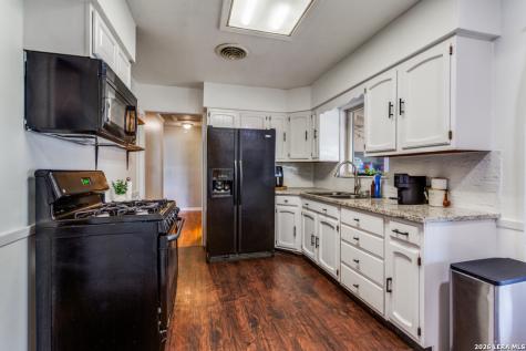 302 Sullivan Drive San Antonio TX 78213