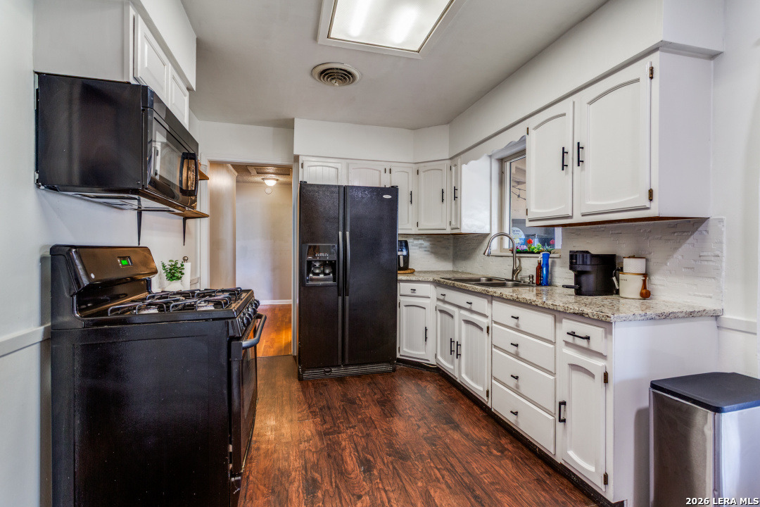 302 Sullivan Drive San Antonio TX 78213