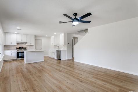 5011 Terrace Wood San Antonio TX 78223