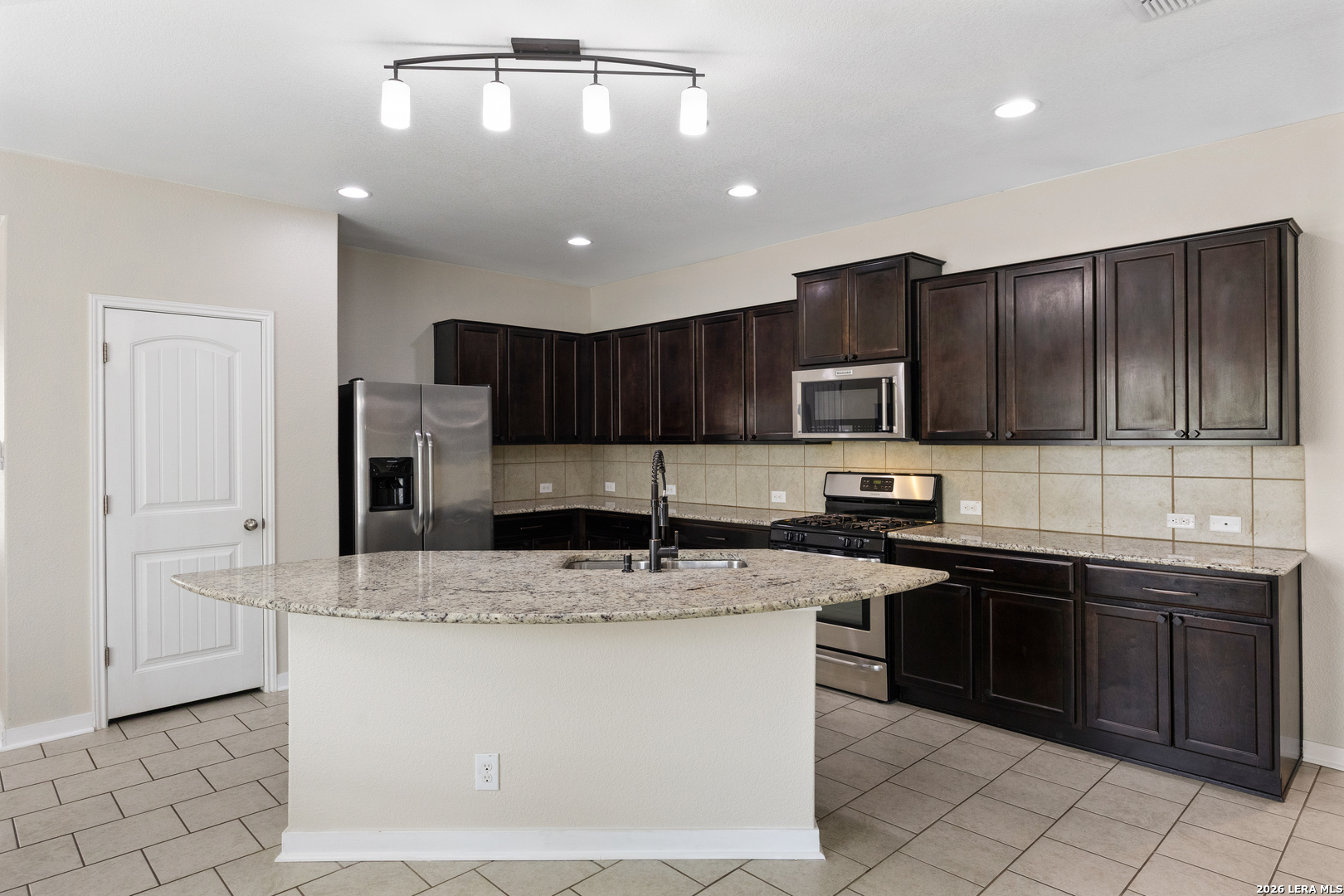 10903 Roaming Hollow San Antonio TX 78254