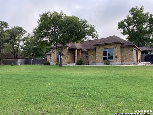 117 Rosewood Drive La Vernia TX 78121
