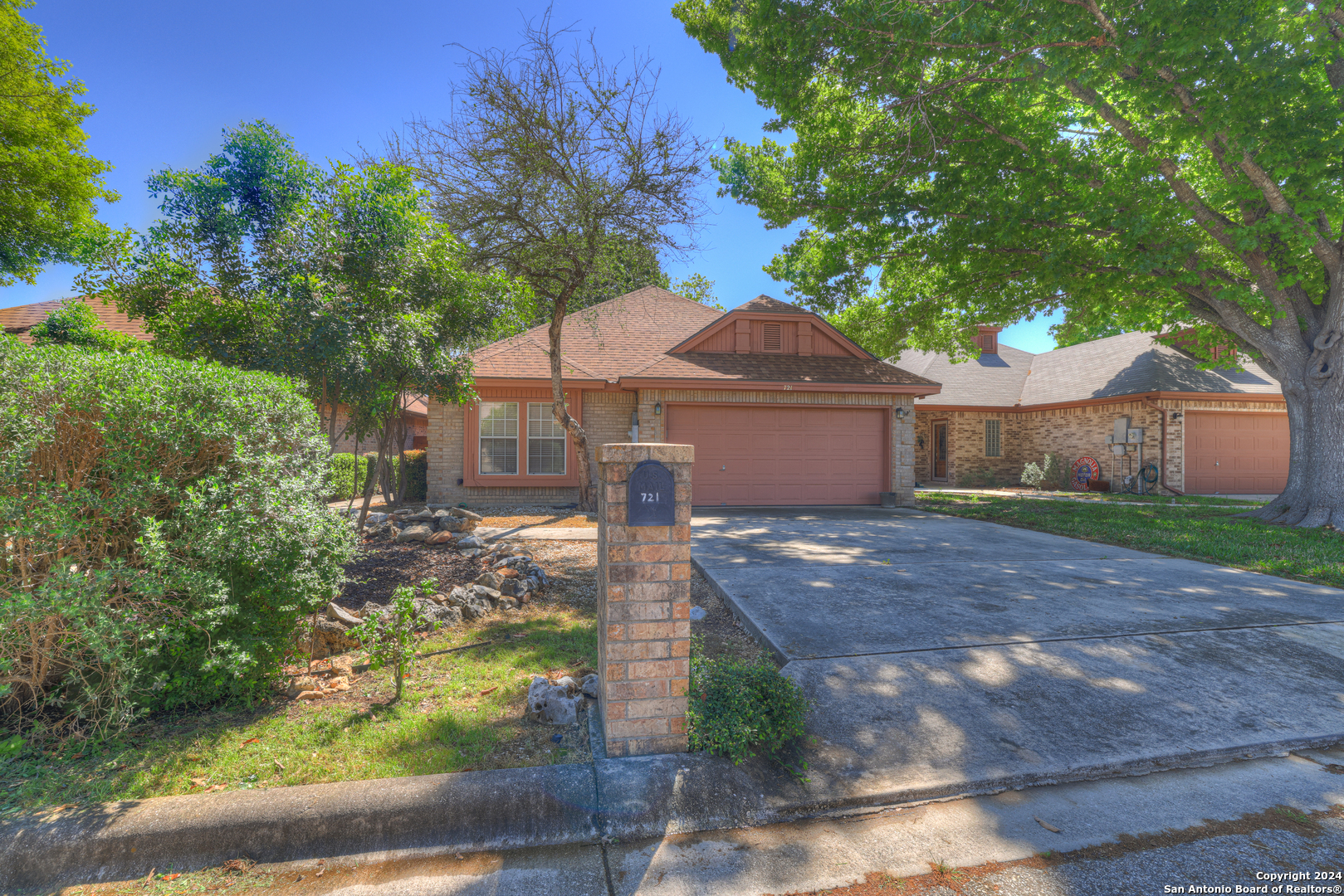721 Woodrow Circle New Braunfels TX 78130