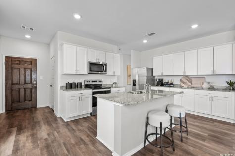 1106 Crane Court Marion TX 78124