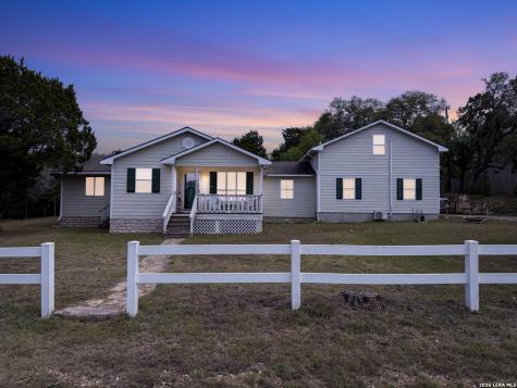 462 Flatrock Canyon Lake TX 78133