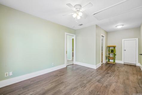 1922 Virginia Lane Floresville TX 78114