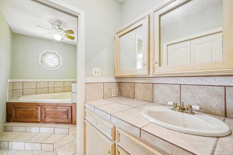 1922 Virginia Lane Floresville TX 78114