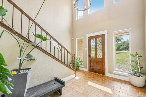 1922 Virginia Lane Floresville TX 78114