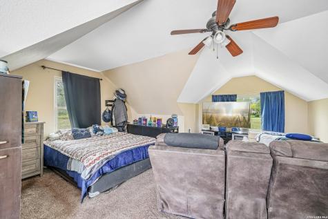 1922 Virginia Lane Floresville TX 78114
